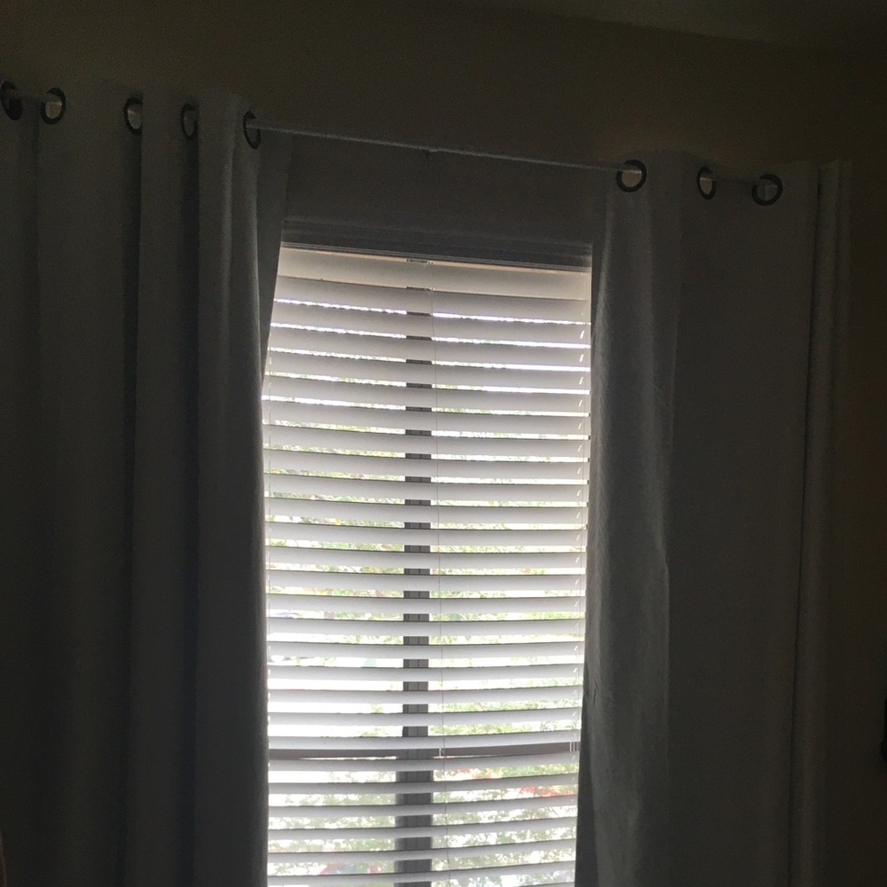 Eclipse Blackout Energy Efficient Grommet Panel